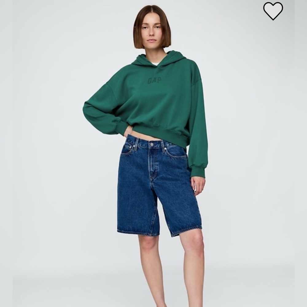 NWT GAP VintageSoft Cropped Logo Hoodie - Picture 2 of 6